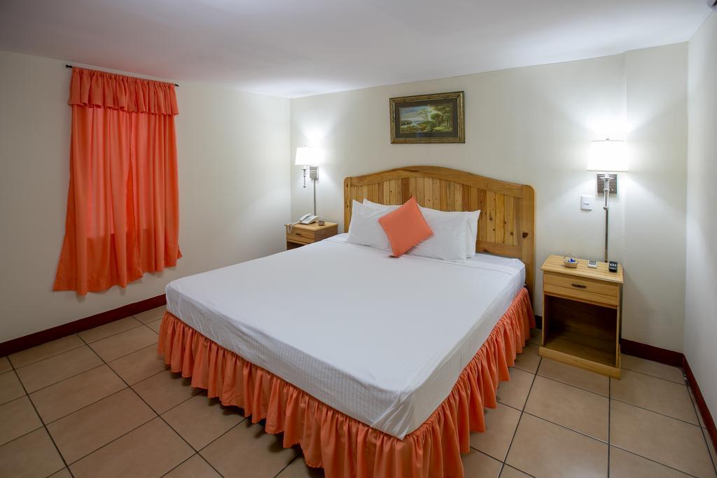 גרנאדה Hotel La Estacion מראה חיצוני תמונה