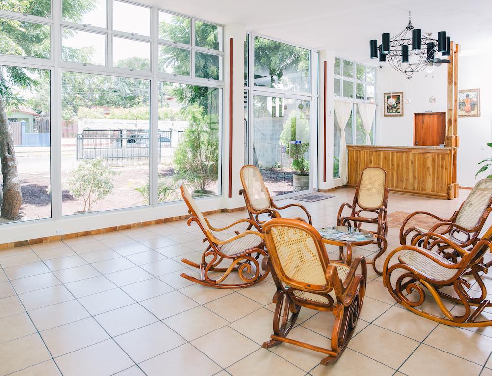 גרנאדה Hotel La Estacion מראה חיצוני תמונה
